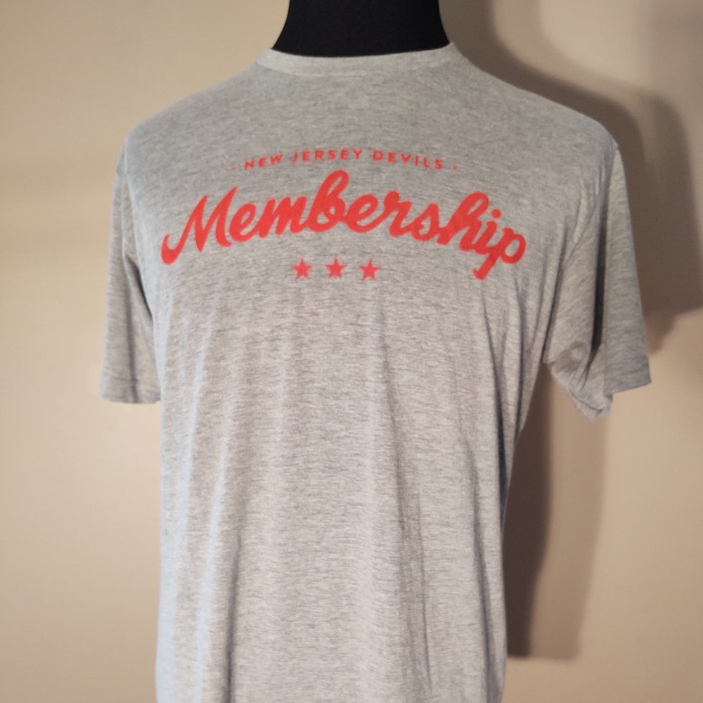 NEW JERSEY DEVILS MEMBERSHIP RELENTLESS 2015/2016 SEASON ADULT SOFT T - SIZE L